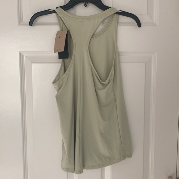 NWT. Nike Training Tank Top - Picture 2 of 6